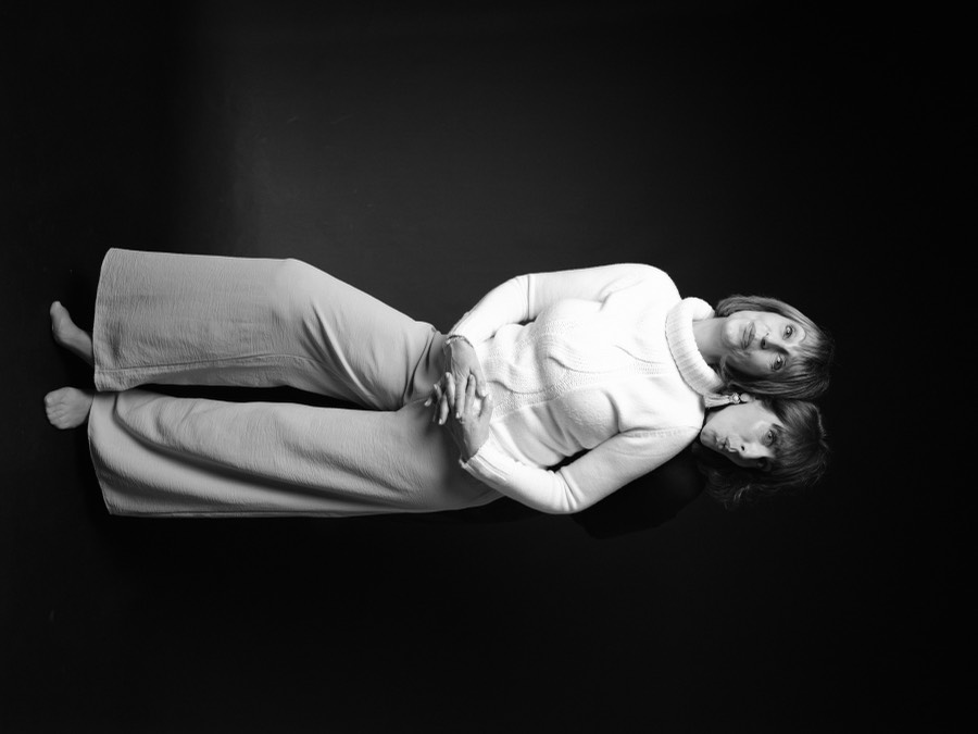 Rodinný portrét s novorozencem ve studiu Magic Mirror